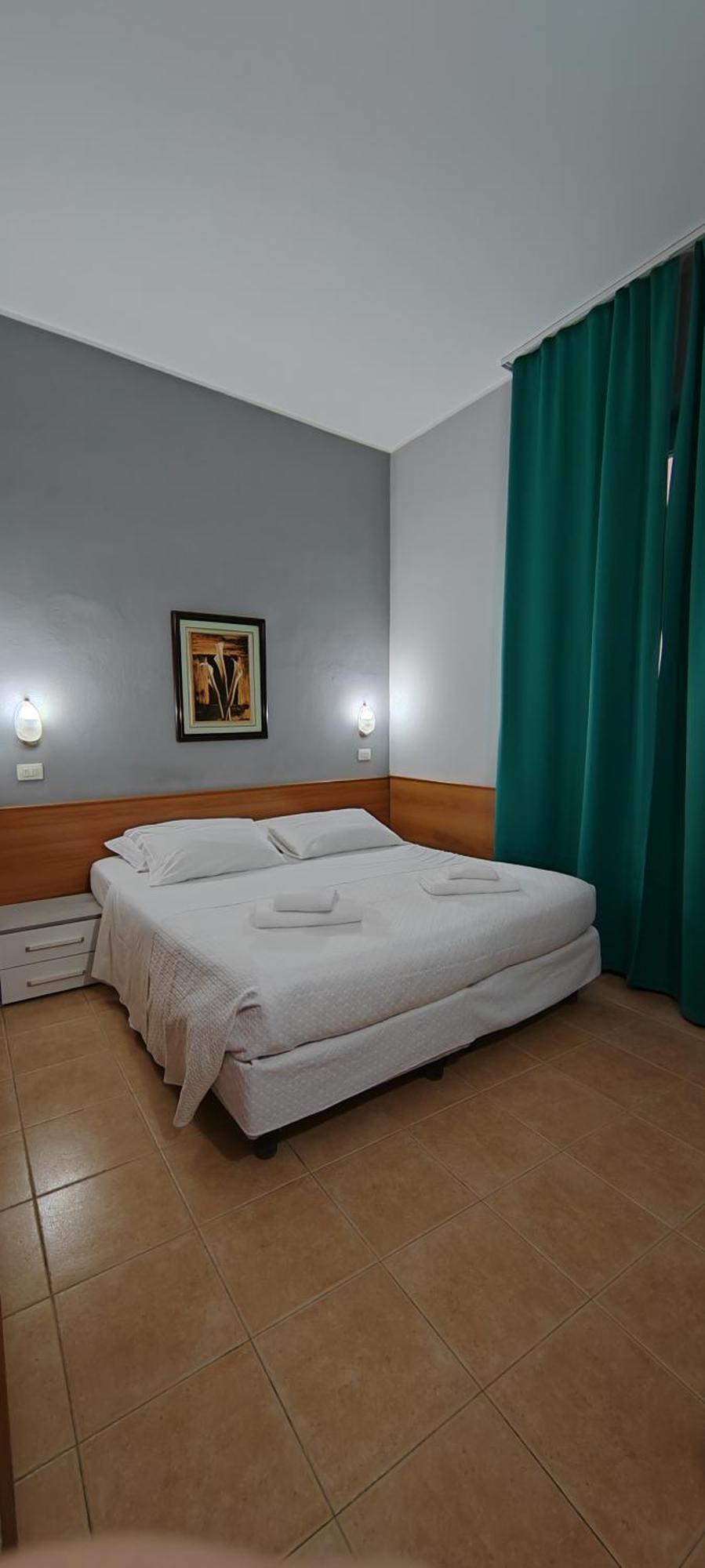 Hotel Nuovo Rondo Сесто-Сан-Джованні Екстер'єр фото