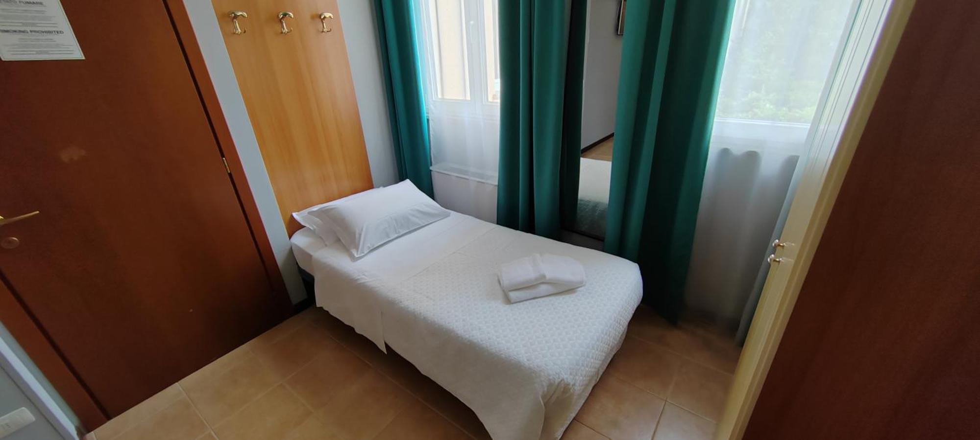 Hotel Nuovo Rondo Сесто-Сан-Джованні Екстер'єр фото